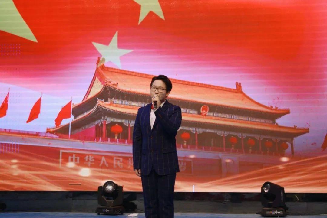爱丽丝和闺蜜